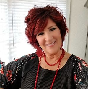 Meet your Posher, Tiffenie